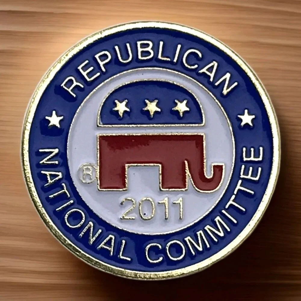 Republican National Committee 2011 Pin Gold Tone Enamel Elephant Political